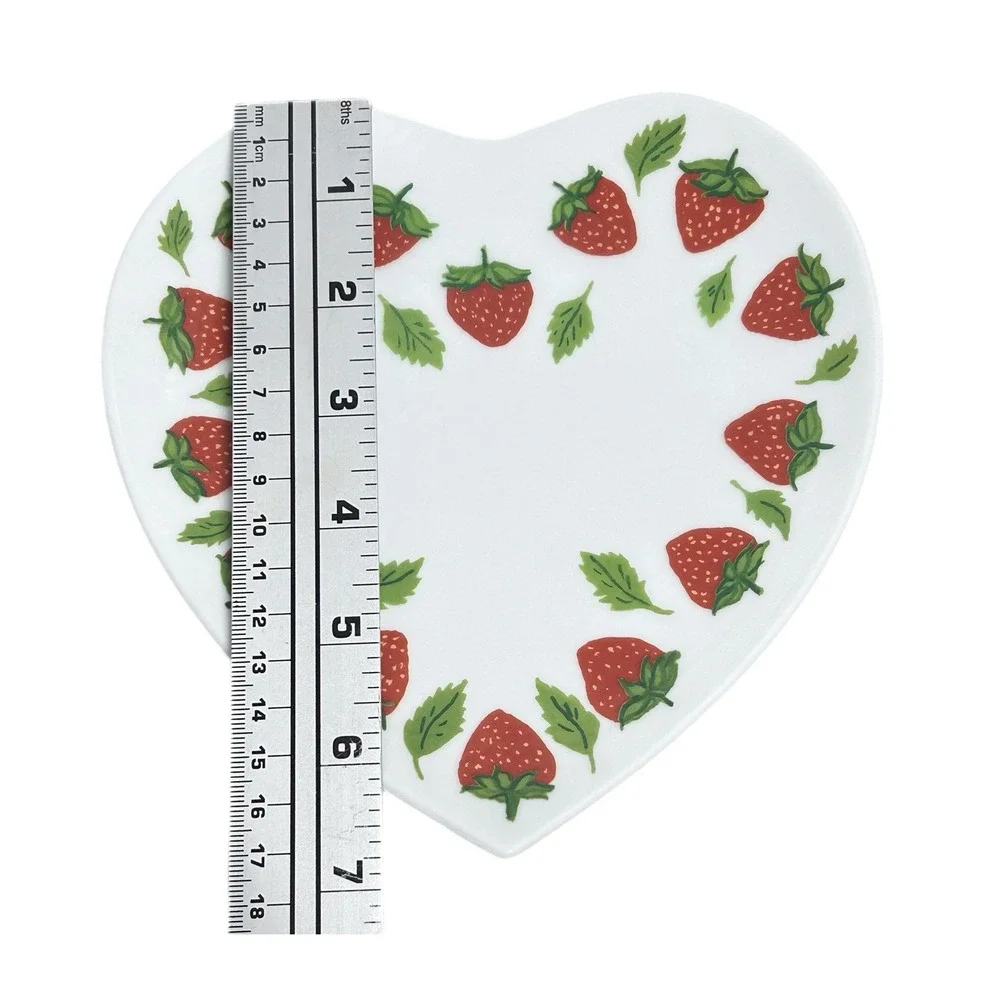 Williams Sonoma‎ La Mure Chene Heart Shape Berry Plates Set 4 Dessert Appetizer